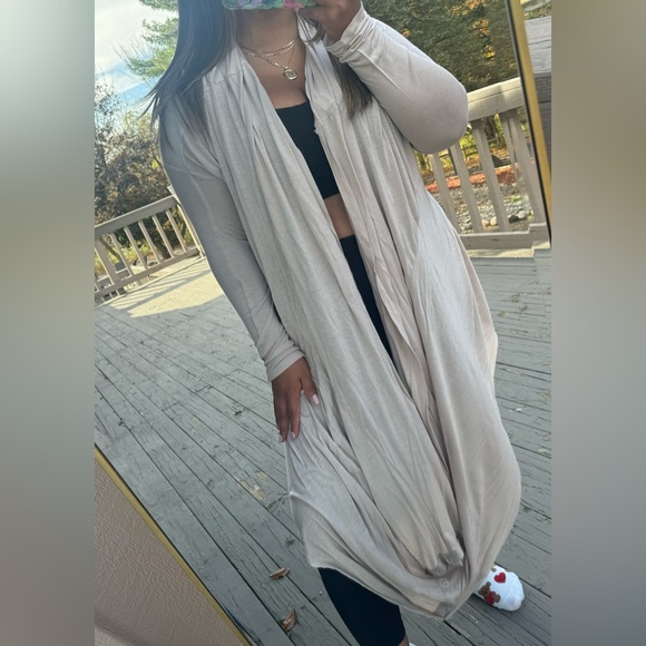 Honey Belle • Wrap Around Long Tunic Cardigan / 2 in 1 - Picture 8 of 11